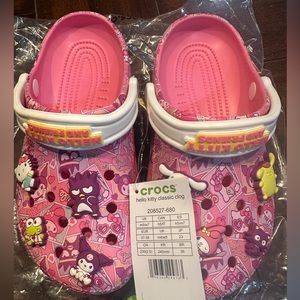 Hello Kitty Crocs size 7